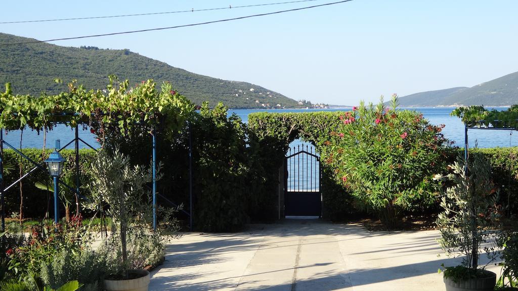 Apartments Odesa Herceg Novi Exterior photo